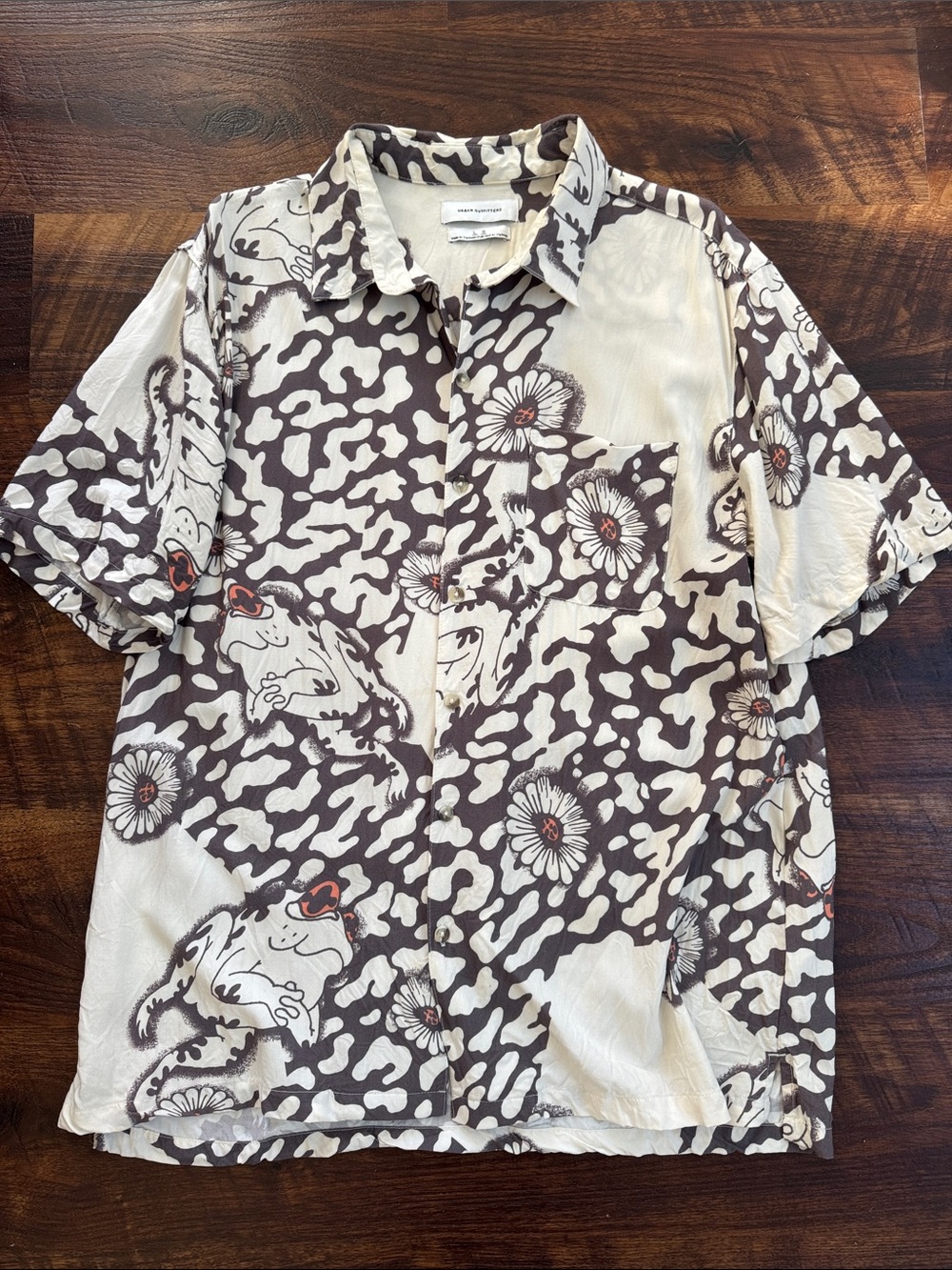 Urban Outfitters Men's Short Sleeve Frog pattern dress shirt
